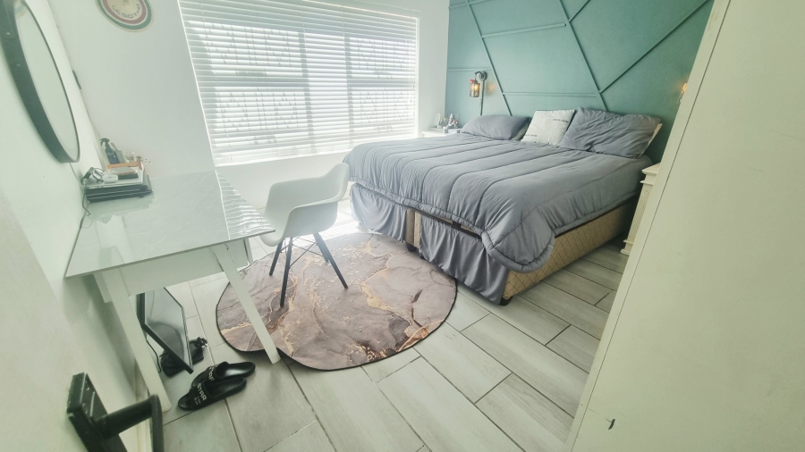 2 Bedroom Property for Sale in Vorna Valley Gauteng