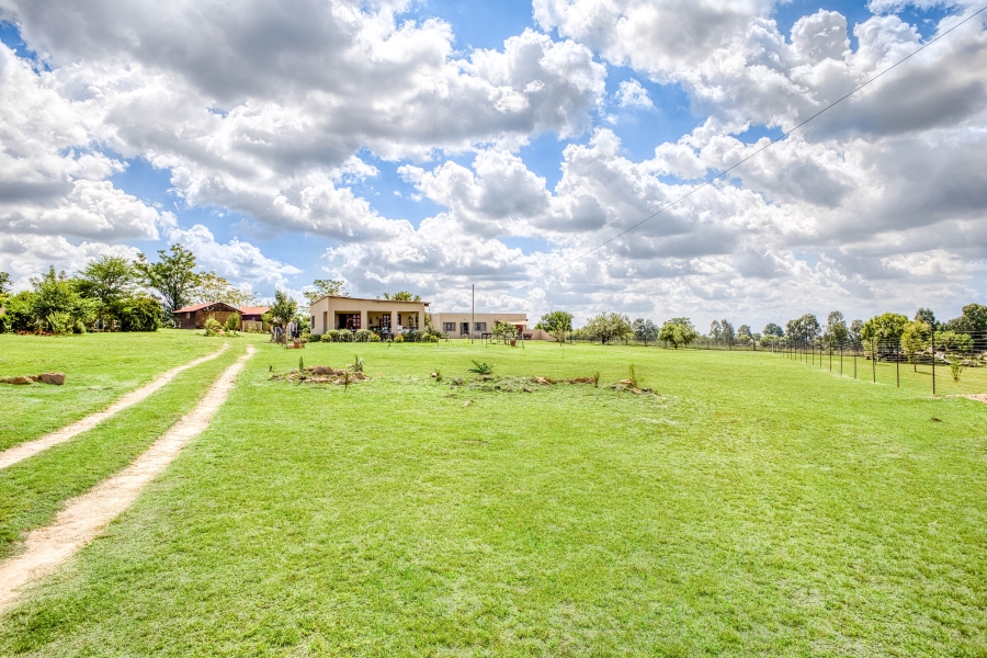 7 Bedroom Property for Sale in Farmall A H Gauteng