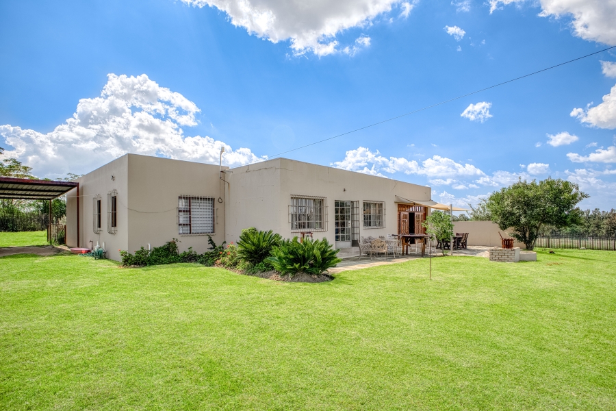 7 Bedroom Property for Sale in Farmall A H Gauteng
