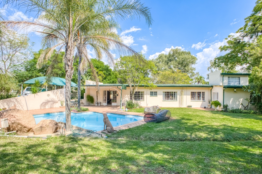 9 Bedroom Property for Sale in Chartwell Gauteng