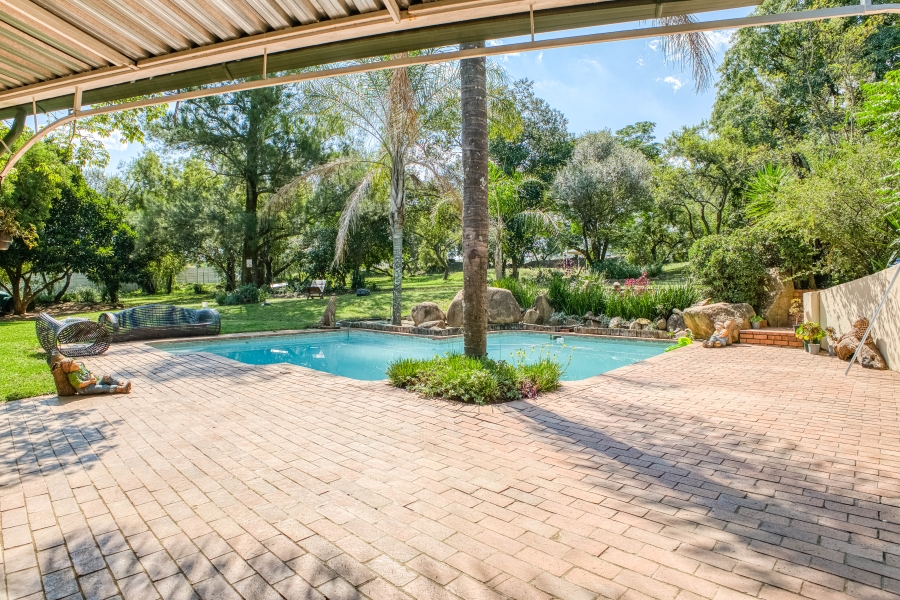 9 Bedroom Property for Sale in Chartwell Gauteng