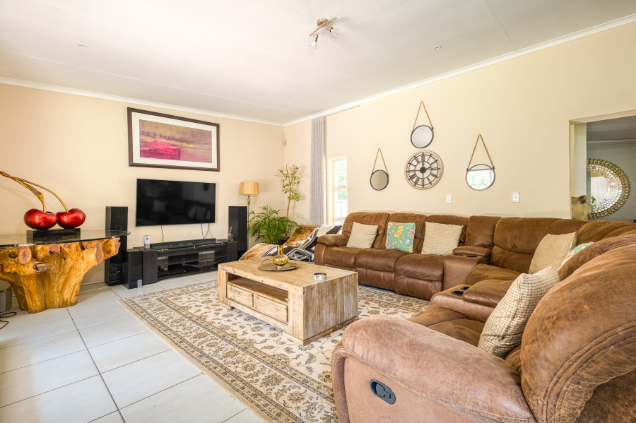 9 Bedroom Property for Sale in Chartwell Gauteng