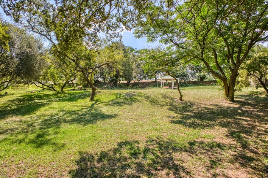 9 Bedroom Property for Sale in Chartwell Gauteng