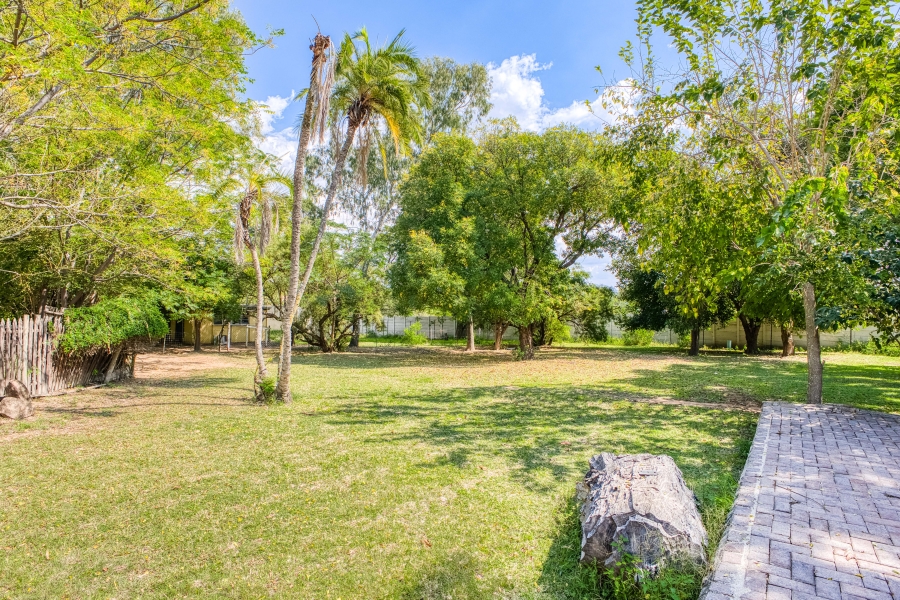 9 Bedroom Property for Sale in Chartwell Gauteng