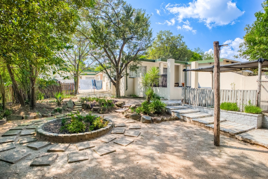 9 Bedroom Property for Sale in Chartwell Gauteng