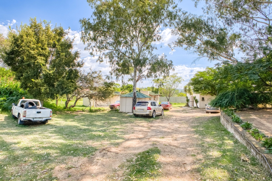 9 Bedroom Property for Sale in Chartwell Gauteng