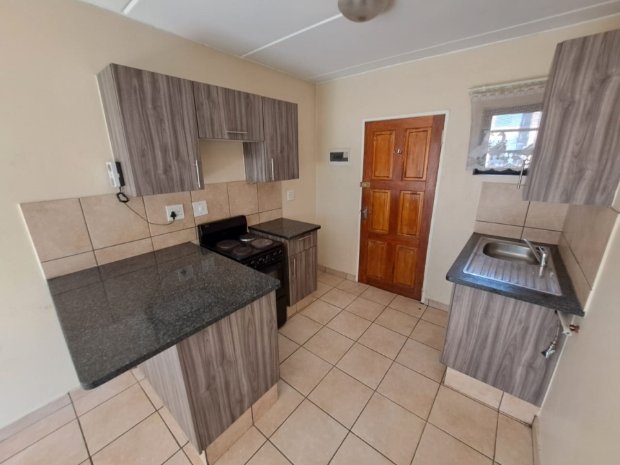2 Bedroom Property for Sale in Angelo Gauteng