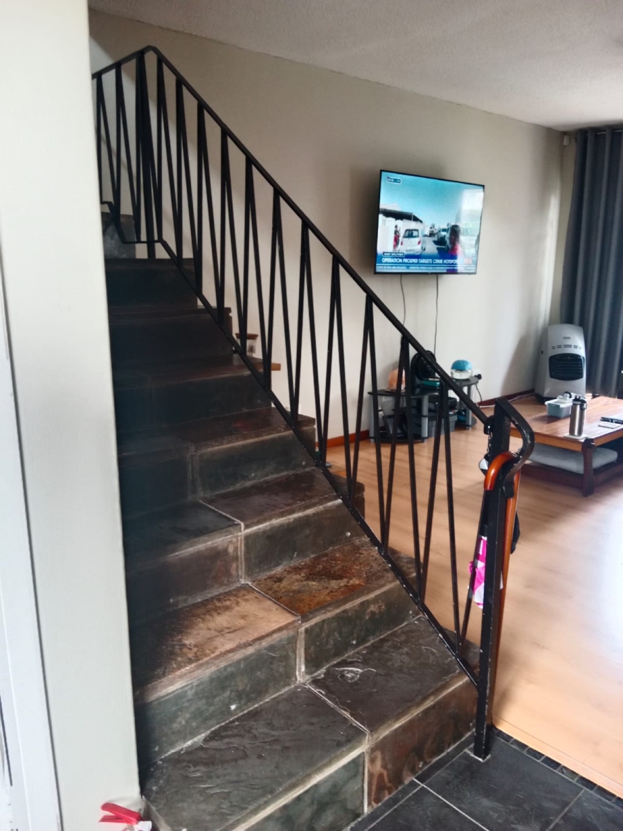 2 Bedroom Property for Sale in Lyndhurst Gauteng