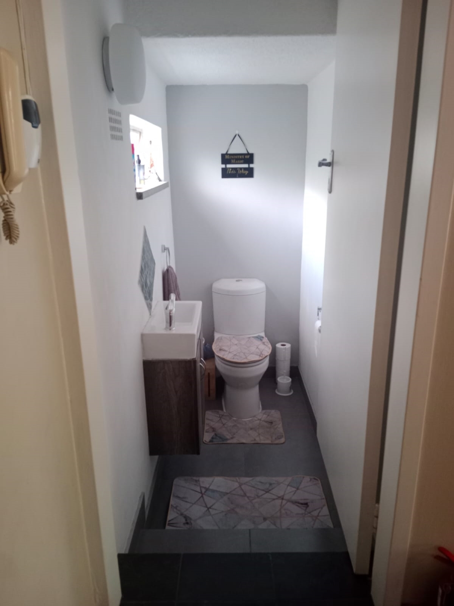 2 Bedroom Property for Sale in Lyndhurst Gauteng