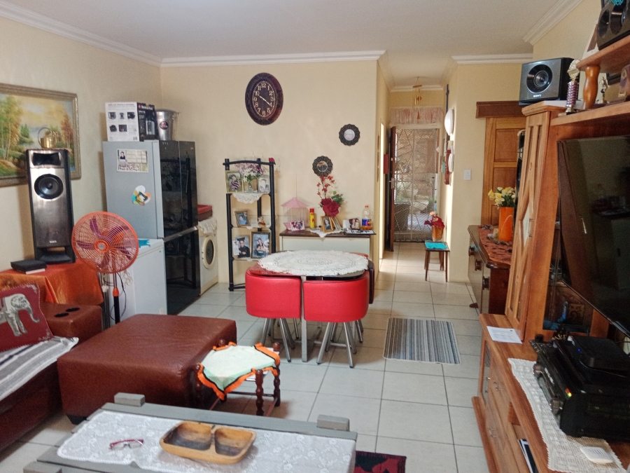 2 Bedroom Property for Sale in Vanderbijlpark CW 3 Gauteng