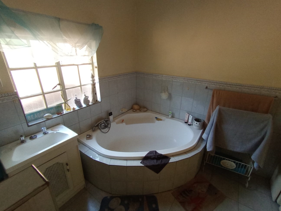 3 Bedroom Property for Sale in Silverton Gauteng