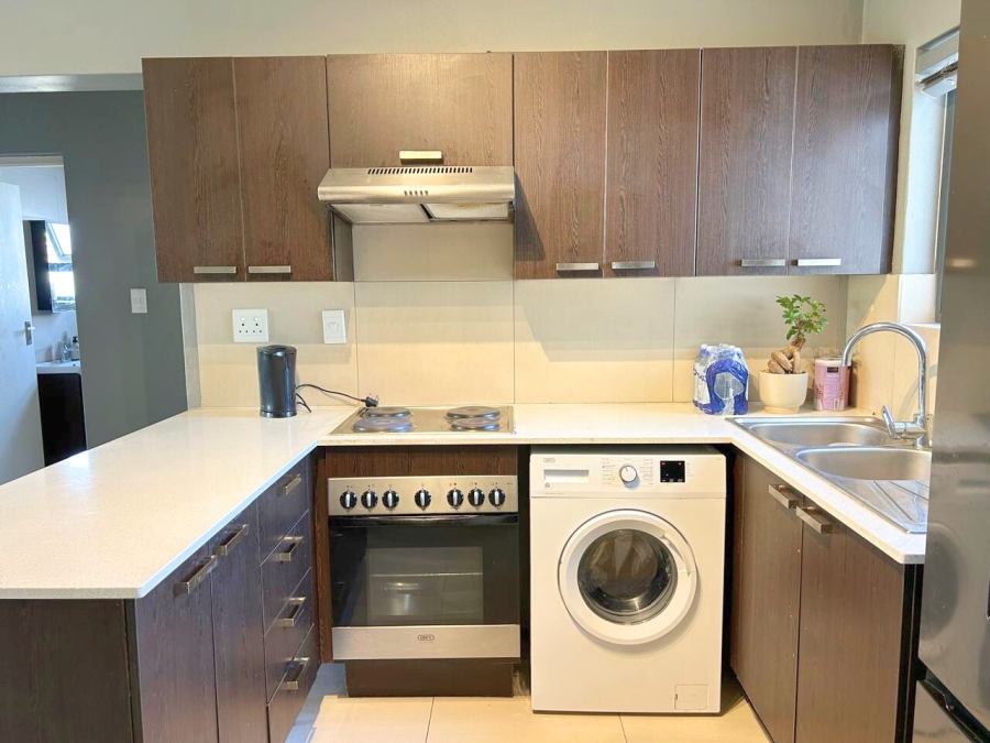 To Let 2 Bedroom Property for Rent in Fourways Gauteng