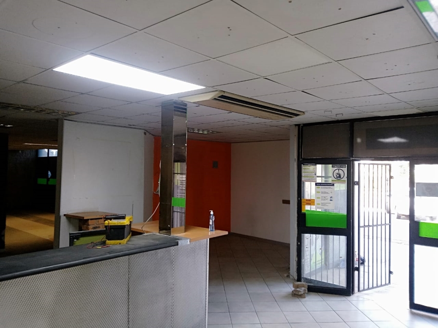 To Let Commercial Property for Rent in Anderbolt Gauteng