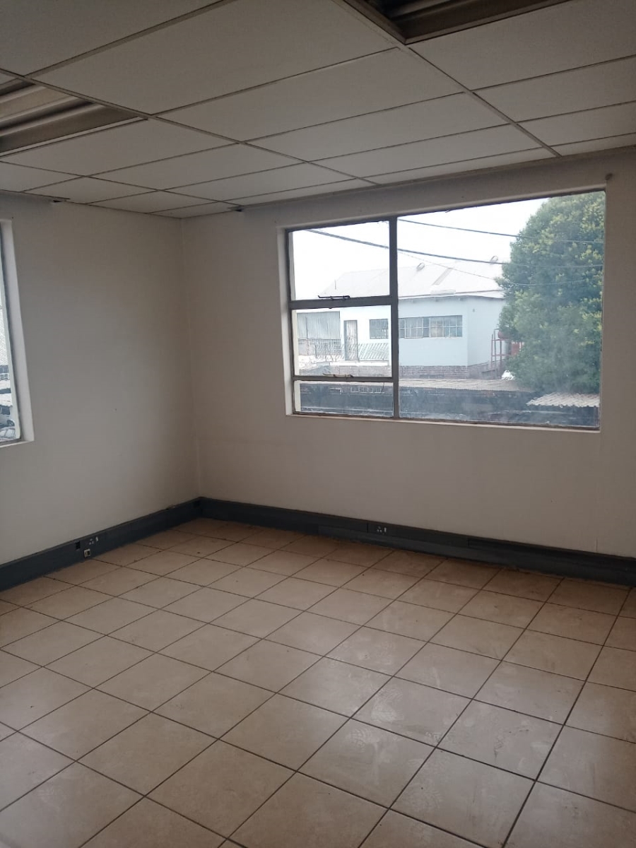 To Let Commercial Property for Rent in Anderbolt Gauteng