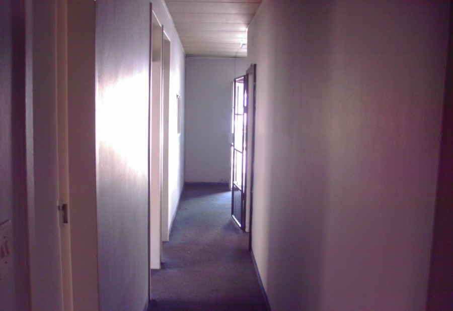 To Let Commercial Property for Rent in Anderbolt Gauteng