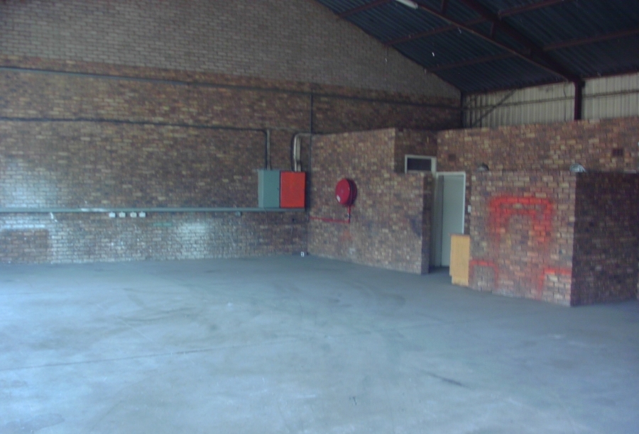 To Let Commercial Property for Rent in Anderbolt Gauteng