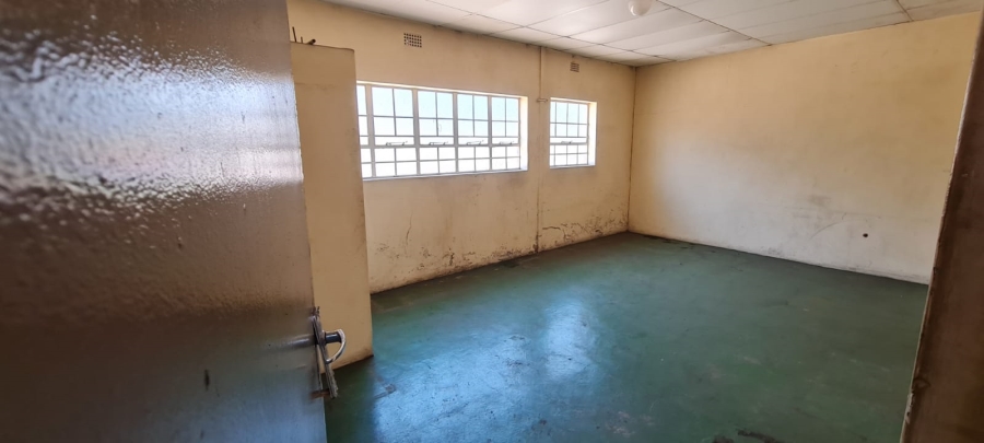 To Let Commercial Property for Rent in Anderbolt Gauteng