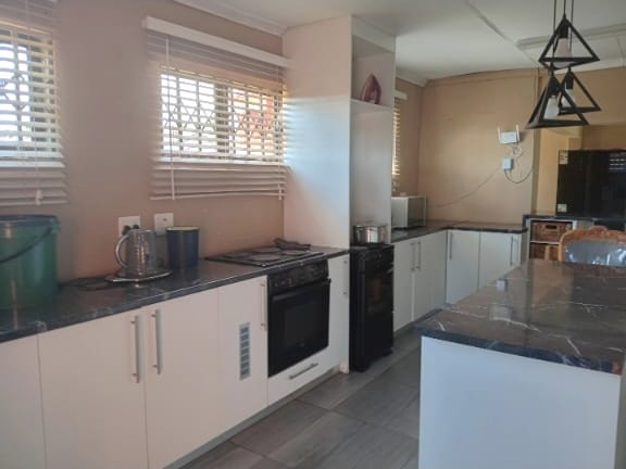 5 Bedroom Property for Sale in Lenasia South Gauteng