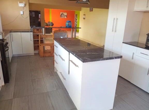 5 Bedroom Property for Sale in Lenasia South Gauteng