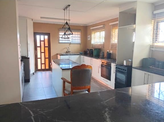 5 Bedroom Property for Sale in Lenasia South Gauteng