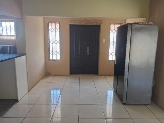 5 Bedroom Property for Sale in Lenasia South Gauteng