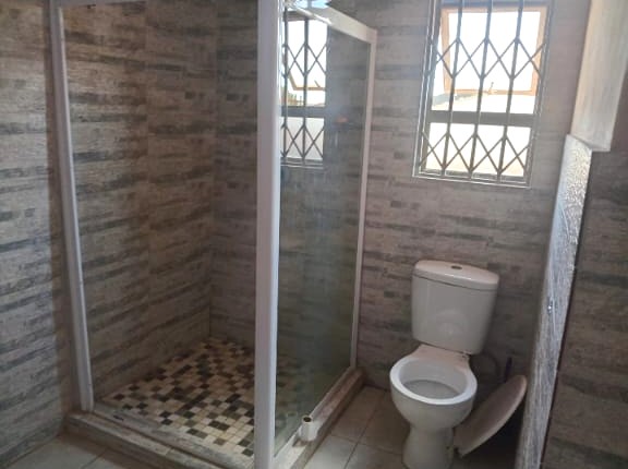 5 Bedroom Property for Sale in Lenasia South Gauteng