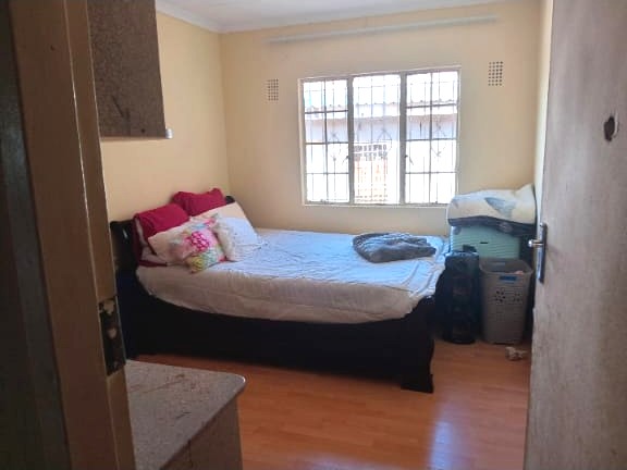 5 Bedroom Property for Sale in Lenasia South Gauteng