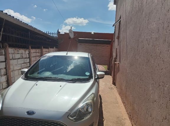 5 Bedroom Property for Sale in Lenasia South Gauteng
