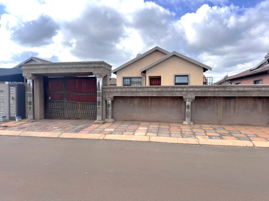 2 Bedroom Property for Sale in Alliance Gauteng