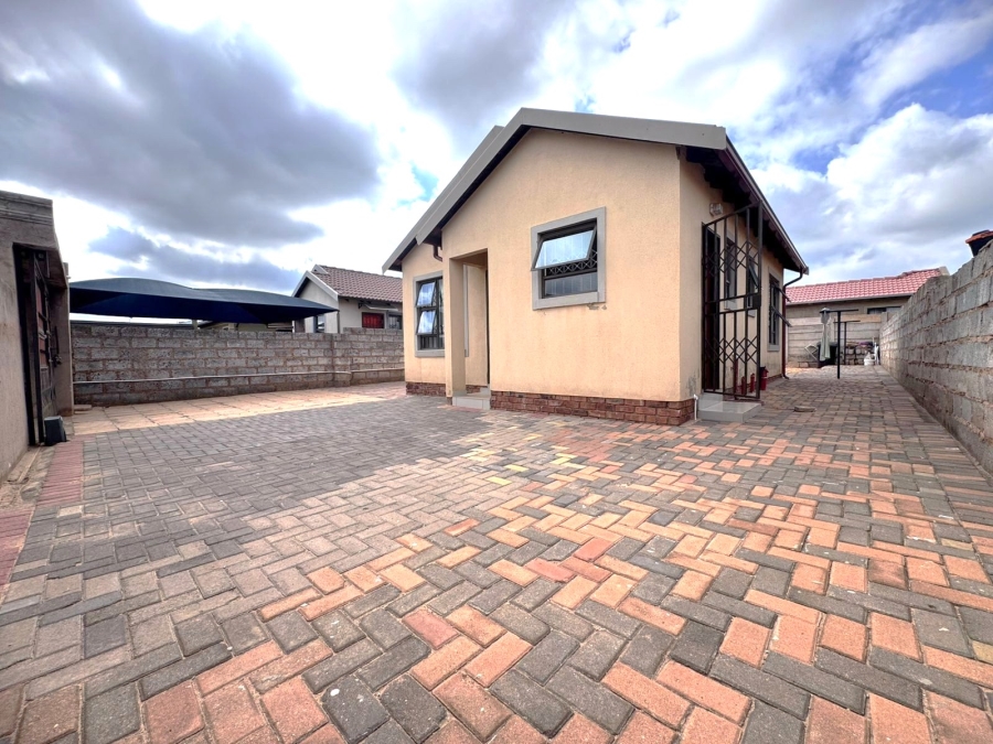 2 Bedroom Property for Sale in Alliance Gauteng