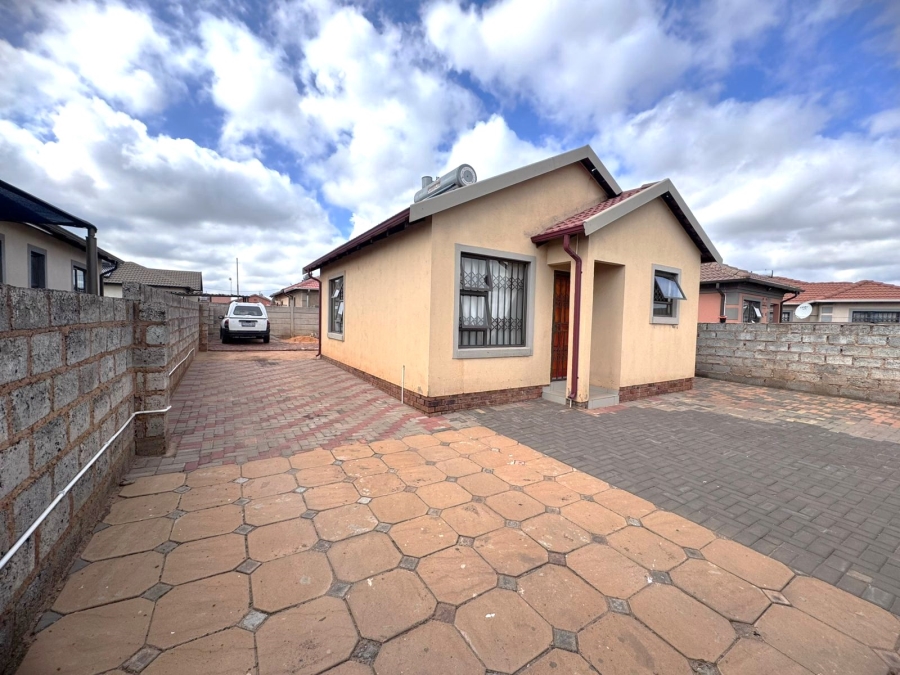 2 Bedroom Property for Sale in Alliance Gauteng