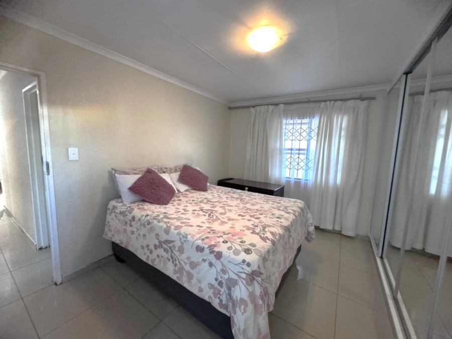 4 Bedroom Property for Sale in Klippoortje Gauteng