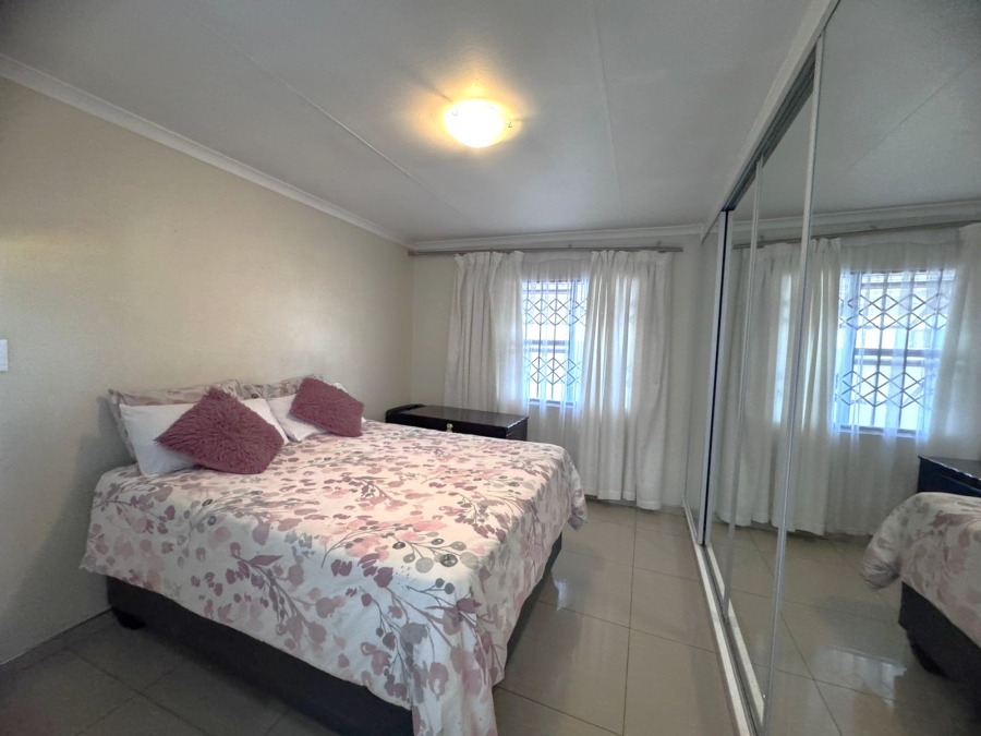 4 Bedroom Property for Sale in Klippoortje Gauteng