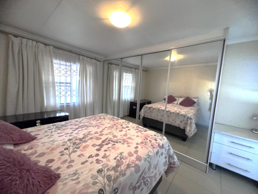 4 Bedroom Property for Sale in Klippoortje Gauteng