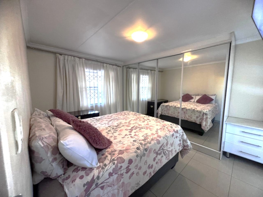 4 Bedroom Property for Sale in Klippoortje Gauteng
