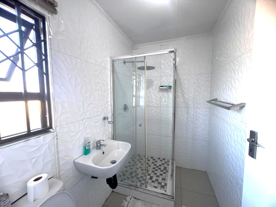 4 Bedroom Property for Sale in Klippoortje Gauteng
