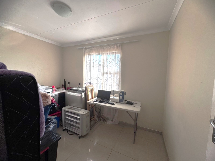 4 Bedroom Property for Sale in Klippoortje Gauteng