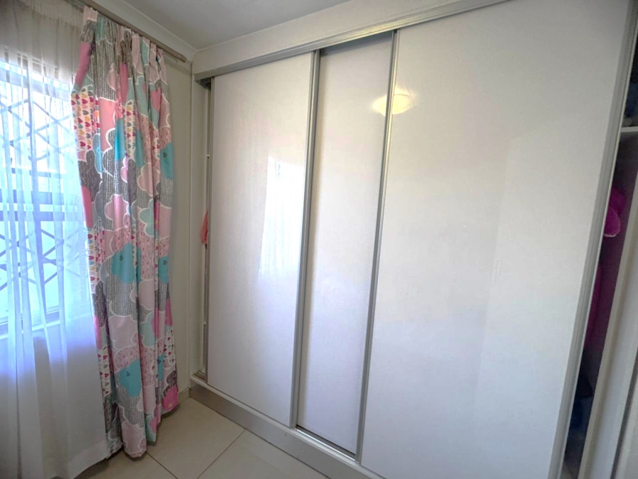 4 Bedroom Property for Sale in Klippoortje Gauteng
