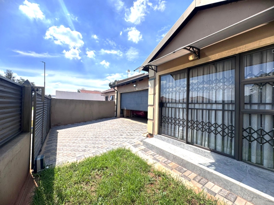 3 Bedroom Property for Sale in Alliance Gauteng