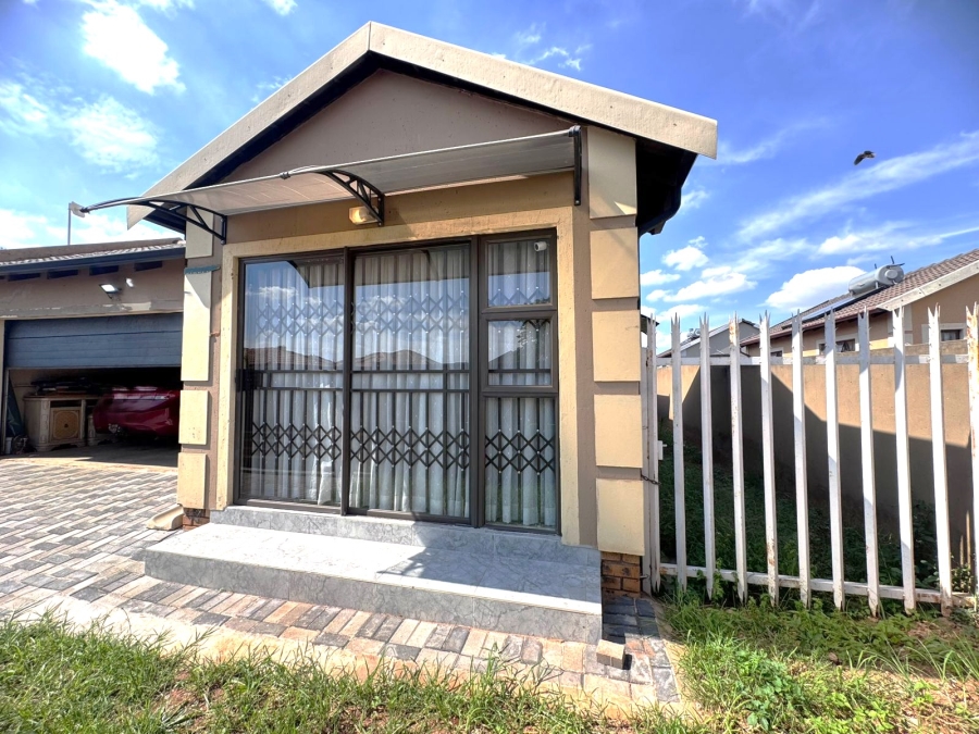3 Bedroom Property for Sale in Alliance Gauteng