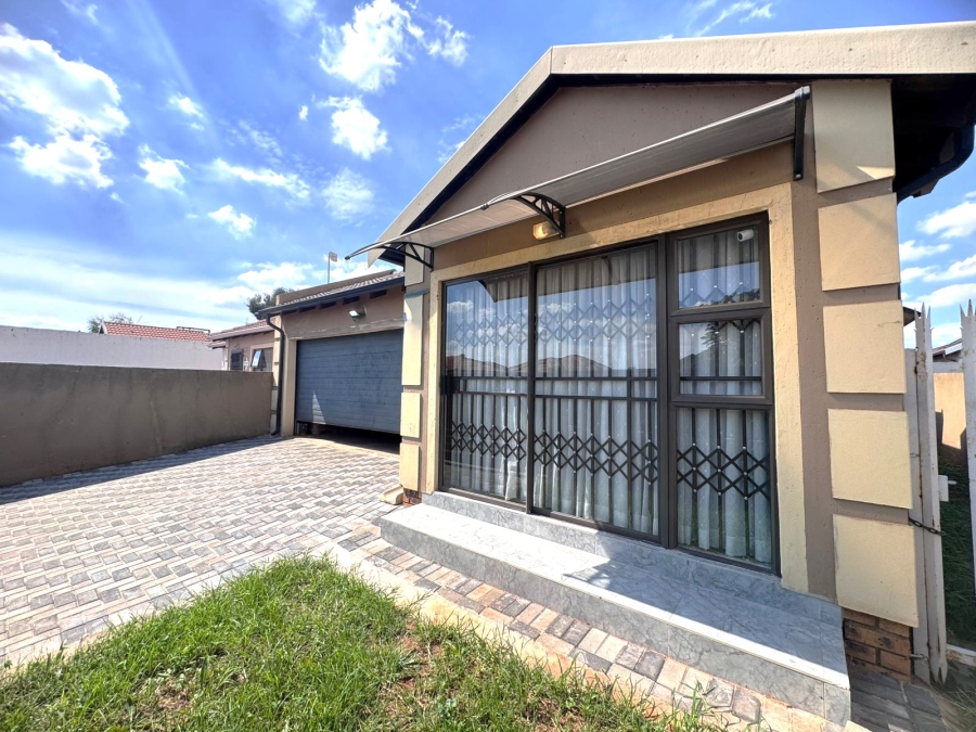 3 Bedroom Property for Sale in Alliance Gauteng