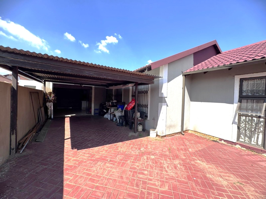 3 Bedroom Property for Sale in Vosloorus Ext 6 Gauteng