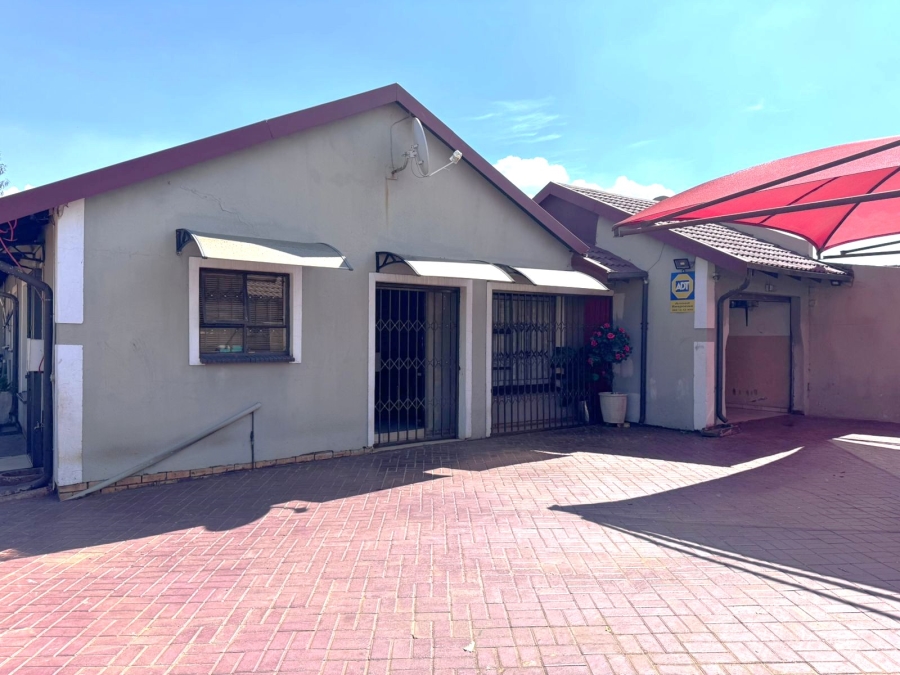 3 Bedroom Property for Sale in Vosloorus Ext 6 Gauteng
