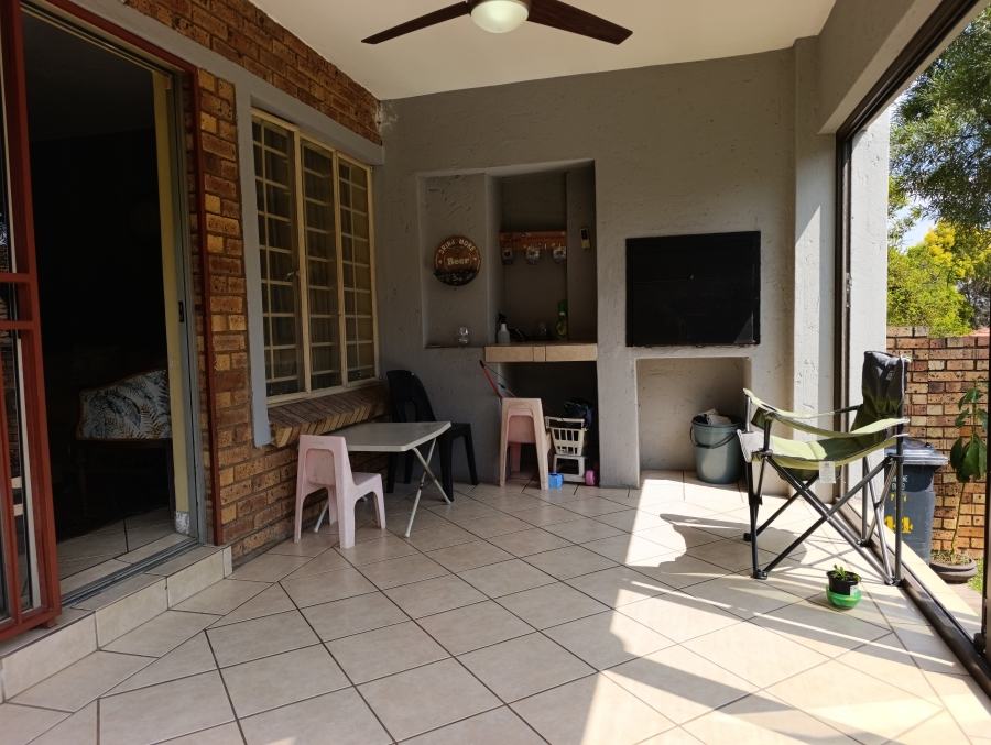 2 Bedroom Property for Sale in Celtisdal Gauteng