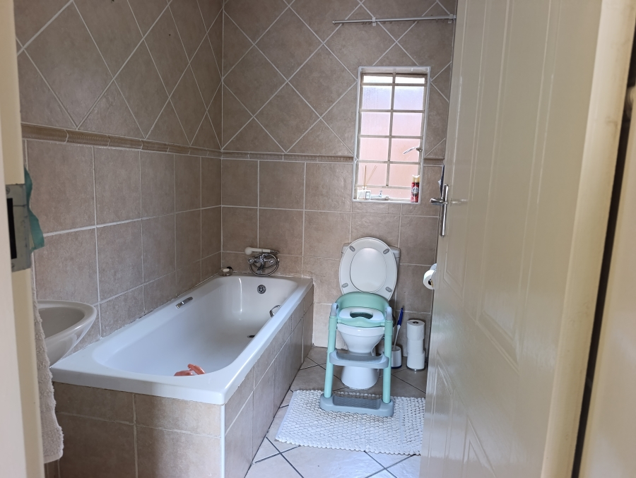 2 Bedroom Property for Sale in Celtisdal Gauteng