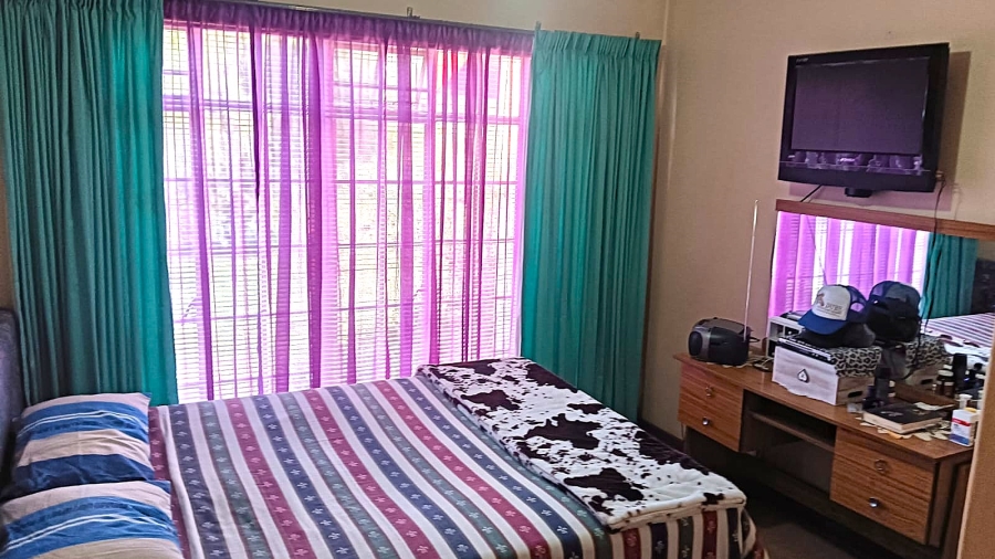 4 Bedroom Property for Sale in Esther Park Gauteng