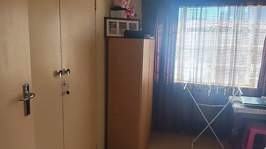 4 Bedroom Property for Sale in Esther Park Gauteng