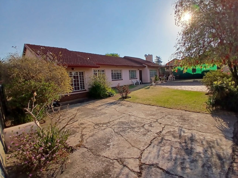 4 Bedroom Property for Sale in Esther Park Gauteng