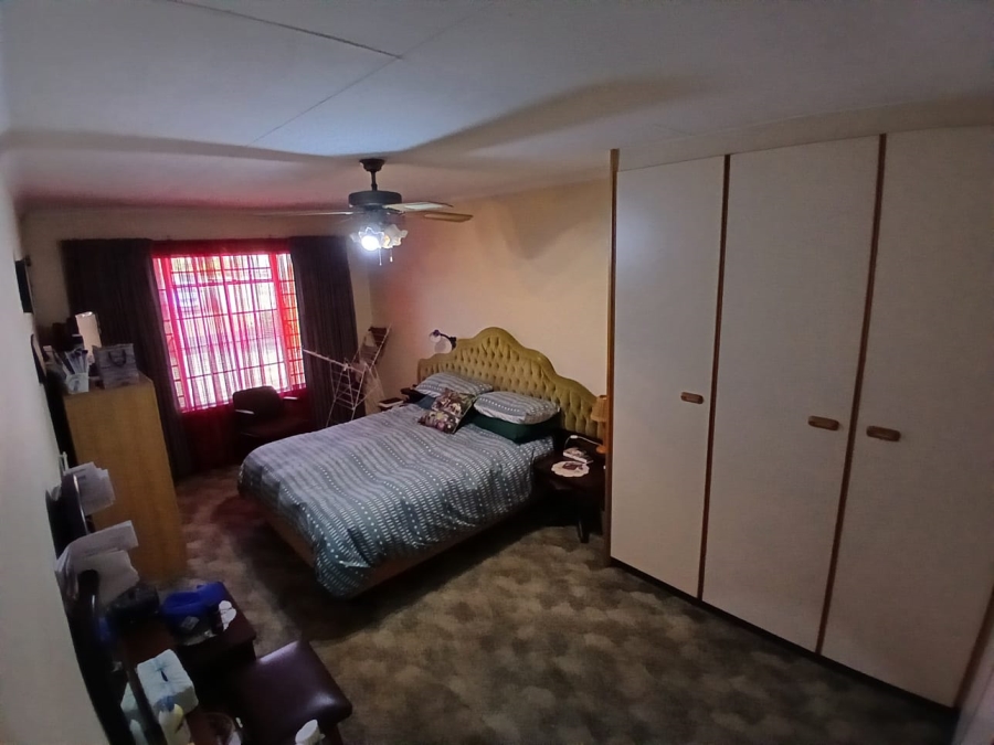 4 Bedroom Property for Sale in Esther Park Gauteng