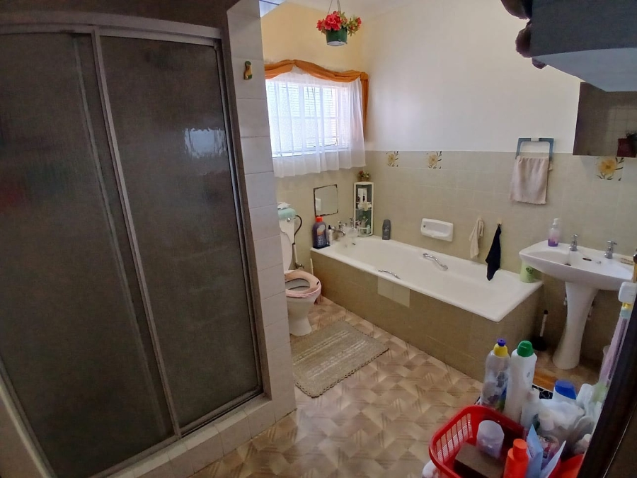 4 Bedroom Property for Sale in Esther Park Gauteng
